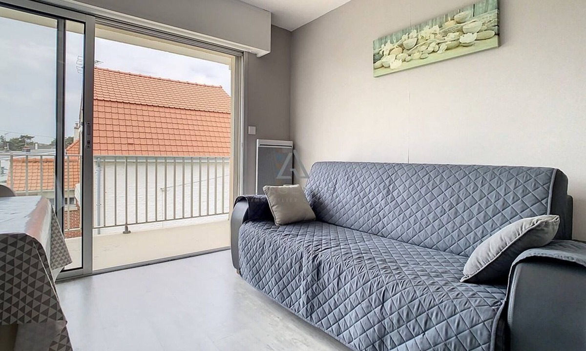 Stella-Plage Apartment | Stylish Renovated Studio with Balcony & Parking, Near Center & Beach