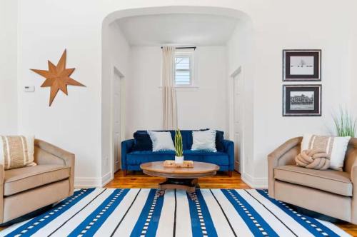 Germantown House | Stylish Retreat Walkable to Bars & Restaurants