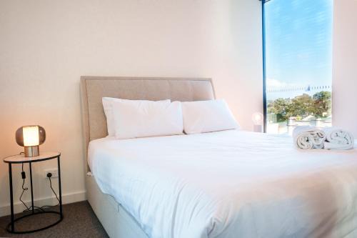 Richmond Apartment | Stylish Richmond Pad Walk to Everything