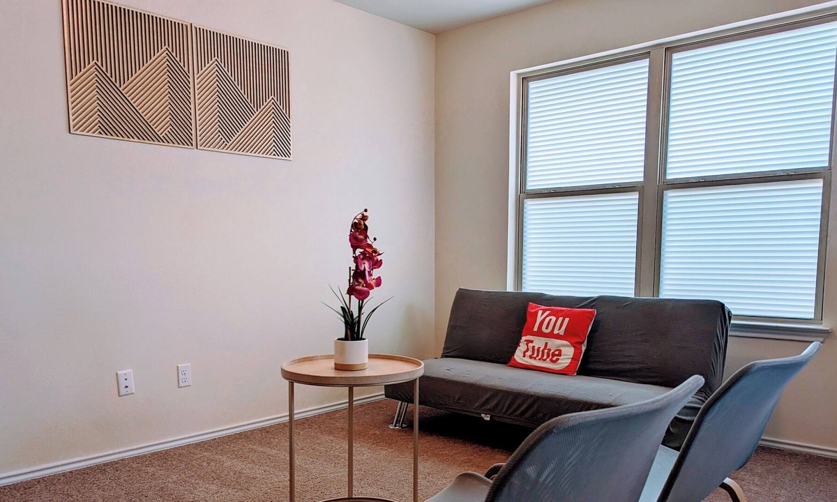 Round Rock House | Stylish Round Rock Retreat: Your Perfect Texas Home Base