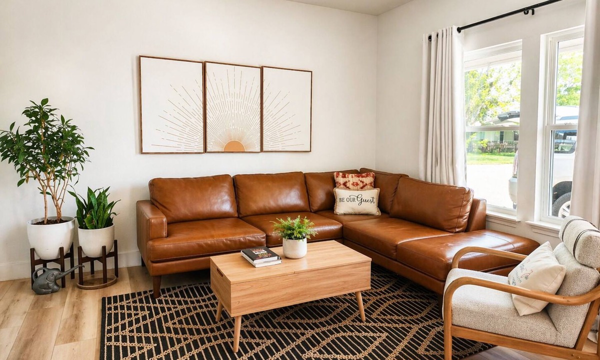 Saint Jo House | Stylish Saint Jo Home | Wineries, Fire Pit & BBQ