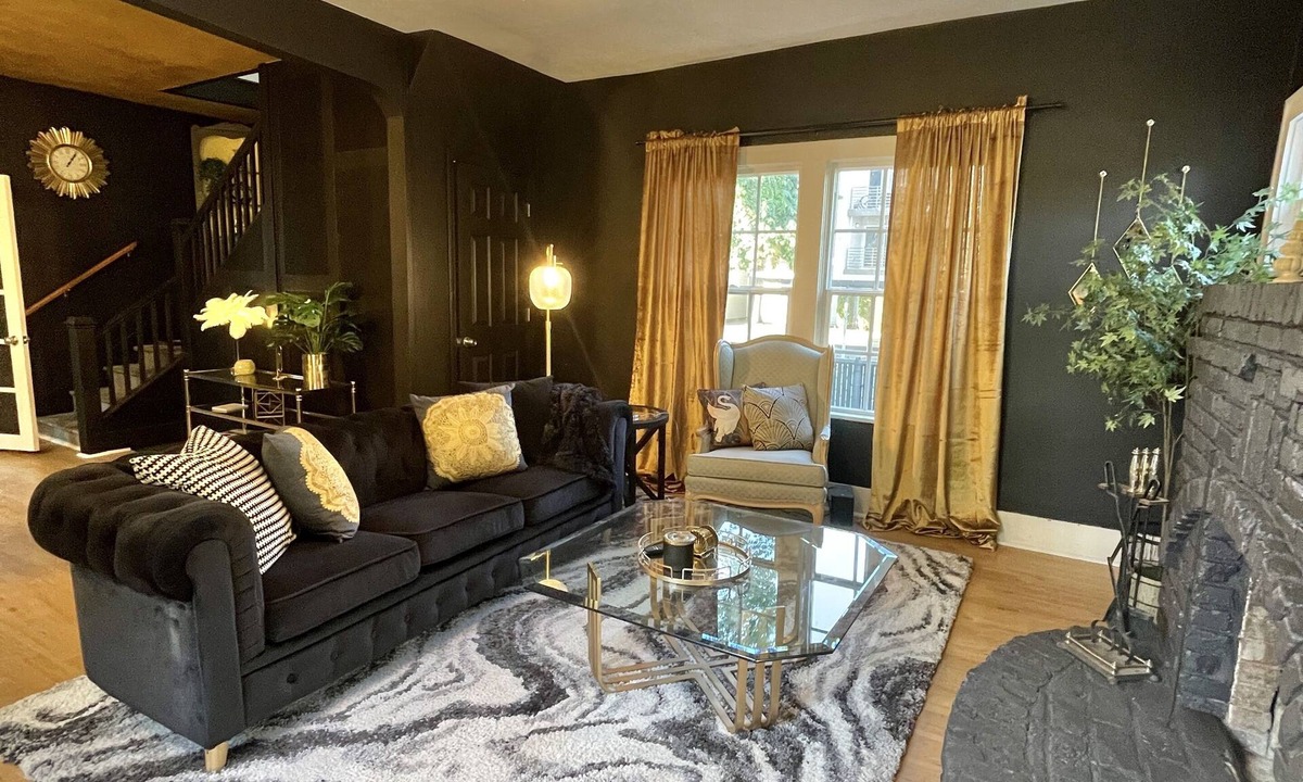 Central Area House | Stylish Salem Speakeasy Downtown