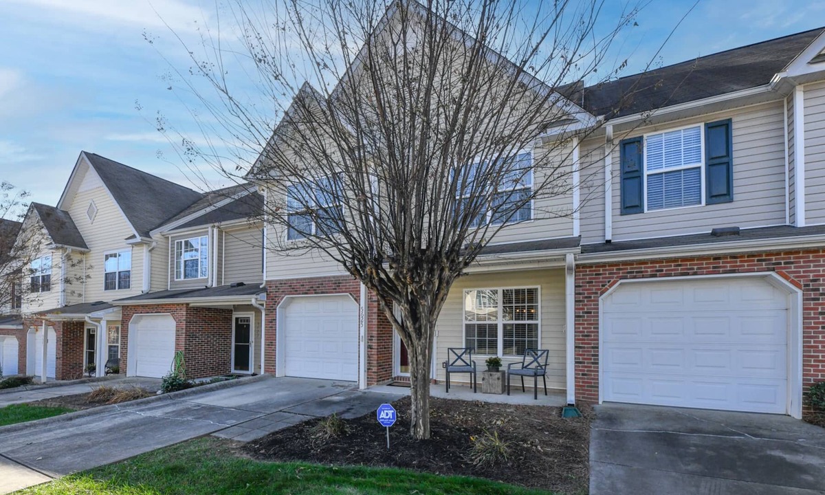 Greensboro House | Stylish Serenity Townhome