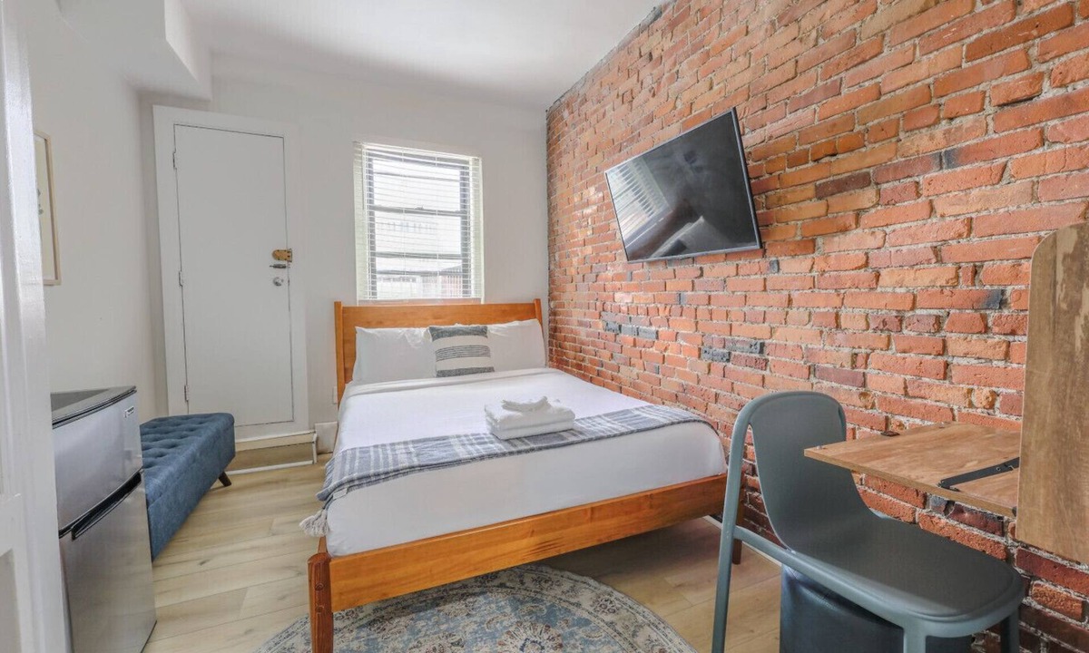 Prudential - St. Botolph Apartment | Stylish South End Studio