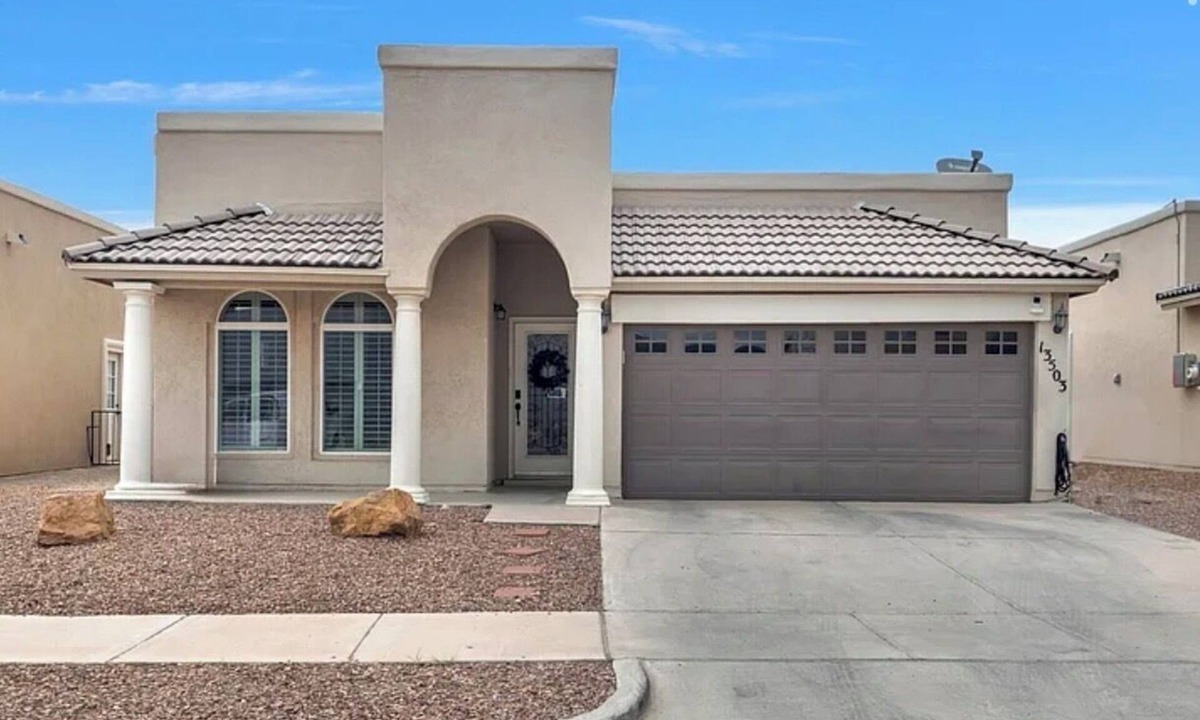 Biggs Field House | Stylish, spacious 3 bedroom house on East El Paso