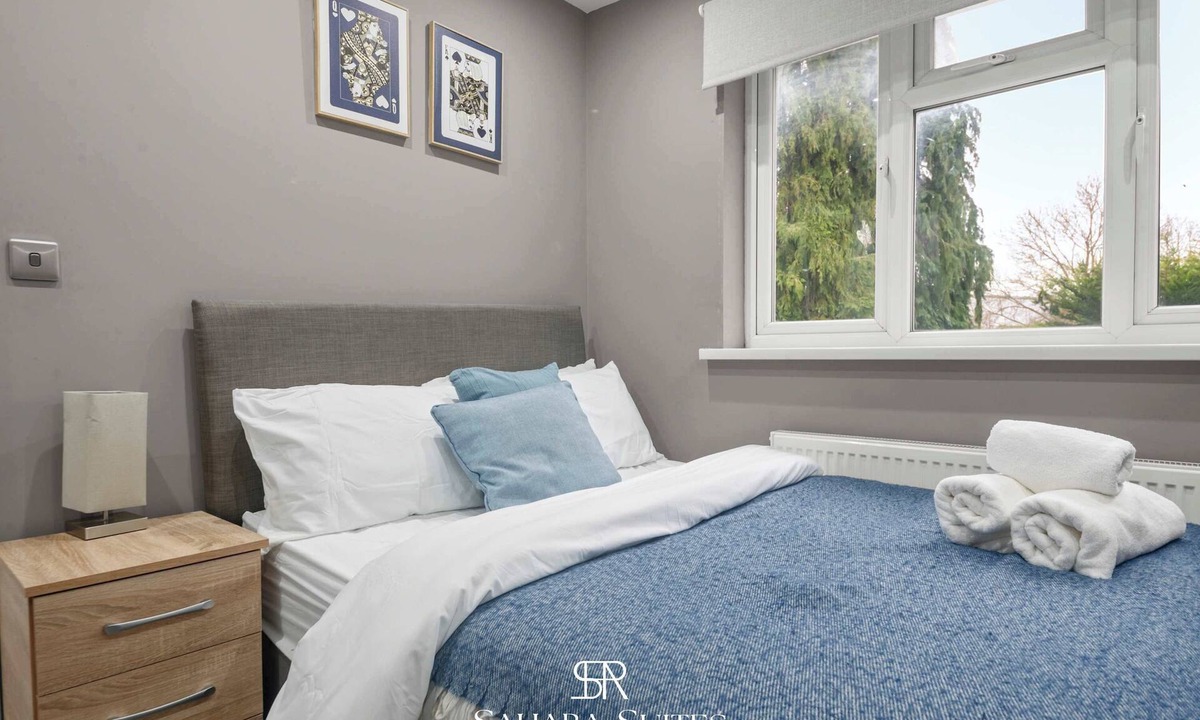 Reading House | Stylish&Spacious 5BR - Sleeps 9 - Garden & Parking