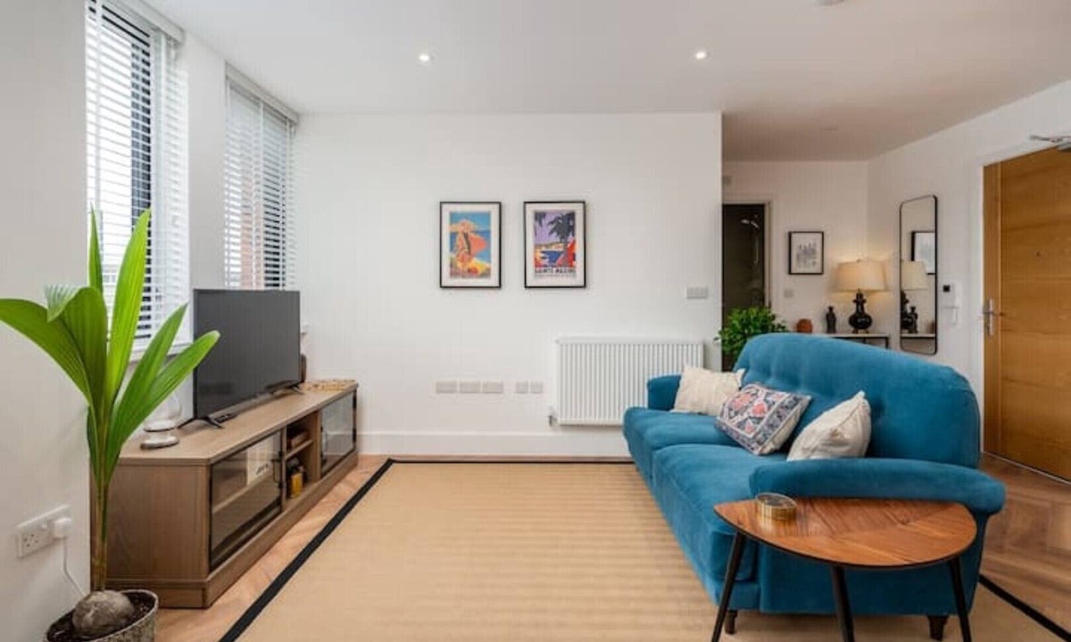 Windsor City Centre Apartment | Stylish Spacious Apartment in Central Windsor
