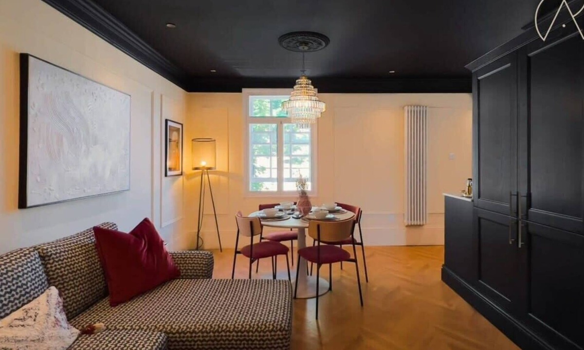 Windsor City Centre Apartment | Stylish Stay- Windsor Castle- Parking- By Tempstay