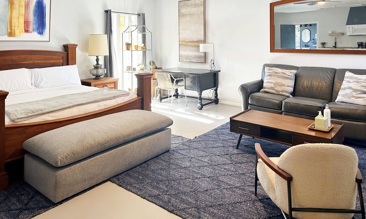 Central Oklahoma City Apartment | Stylish Studio 9 Mins from Asia District | Industrial Chic & Modern Comfort