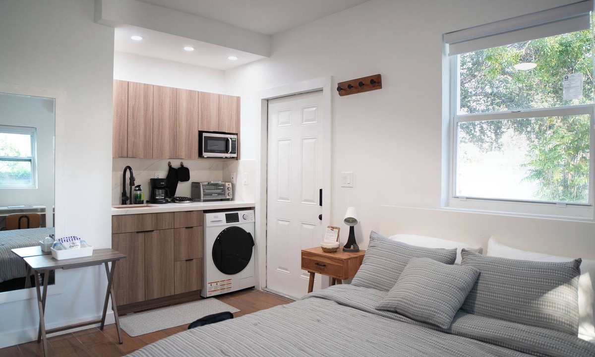 Allapattah Apartment | Stylish Studio Near Wynwood & Design District