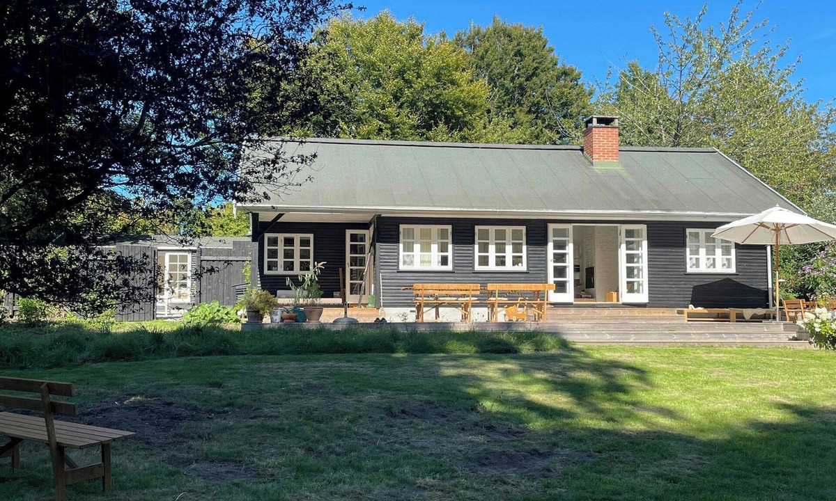 Hundested House | Stylish summer house on a beautiful natural plot
