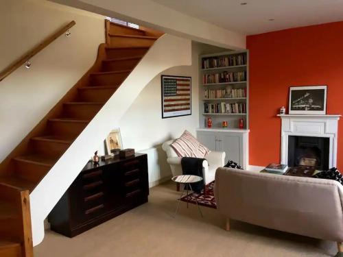 West Hampstead Apartment | Stylish top floor 1 bed flat in West Hampstead