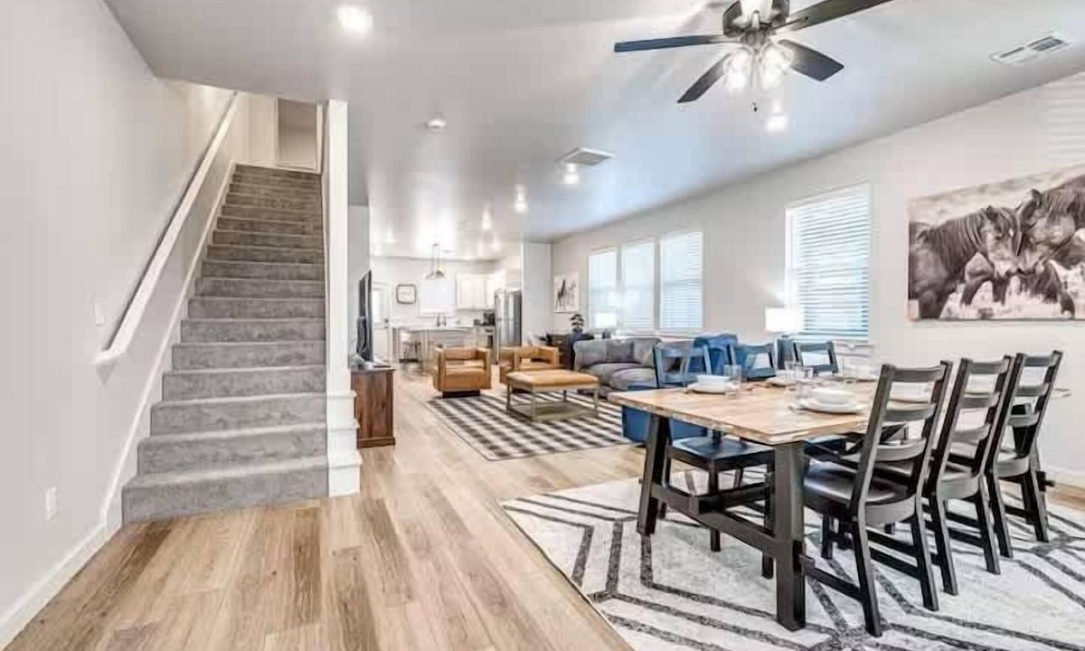 Central Oklahoma City House | Stylish Townhome Near Plaza District & Milam Park