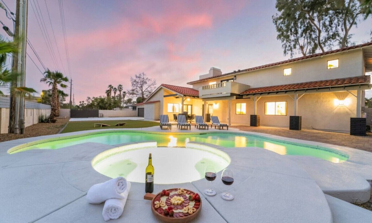 Las Vegas House | Stylish Vegas Haven | Pool & 5BR Comfort
