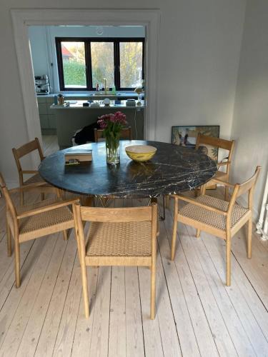Soborg Apartment | Stylish Villa Apartment With Garden