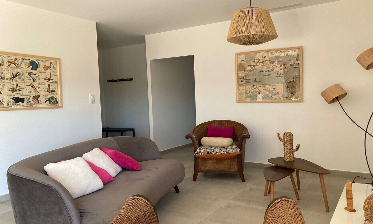 Sainte-Valiere House | Stylish Villa in Sainte-Valière