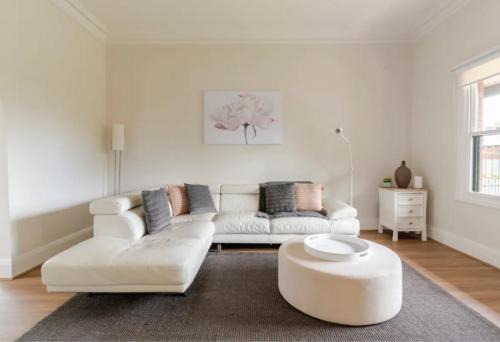 Nailsworth House | Stylish Villa in Nailsworth By Host Solutions