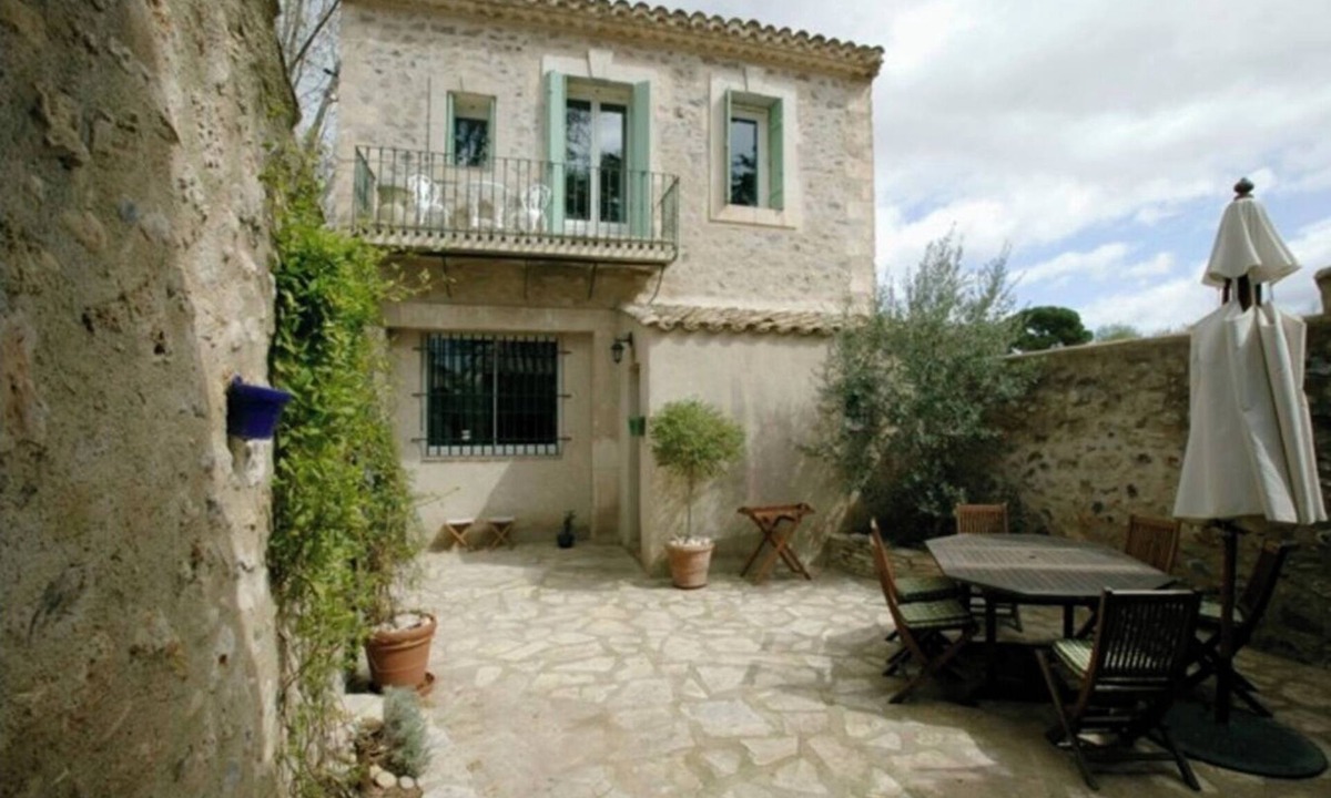 Usclas-d'Herault House | Stylish Village House With Modern Studio