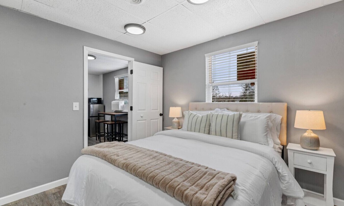 Weldon Spring Heights Apartment | Stylish1BRStudioCleanQuietandCozy