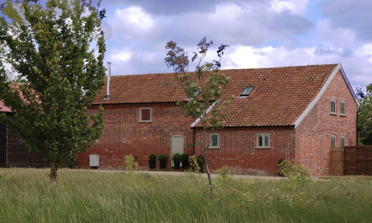 Knodishall Cottage | Stylishly Appointed, Peaceful Countryside