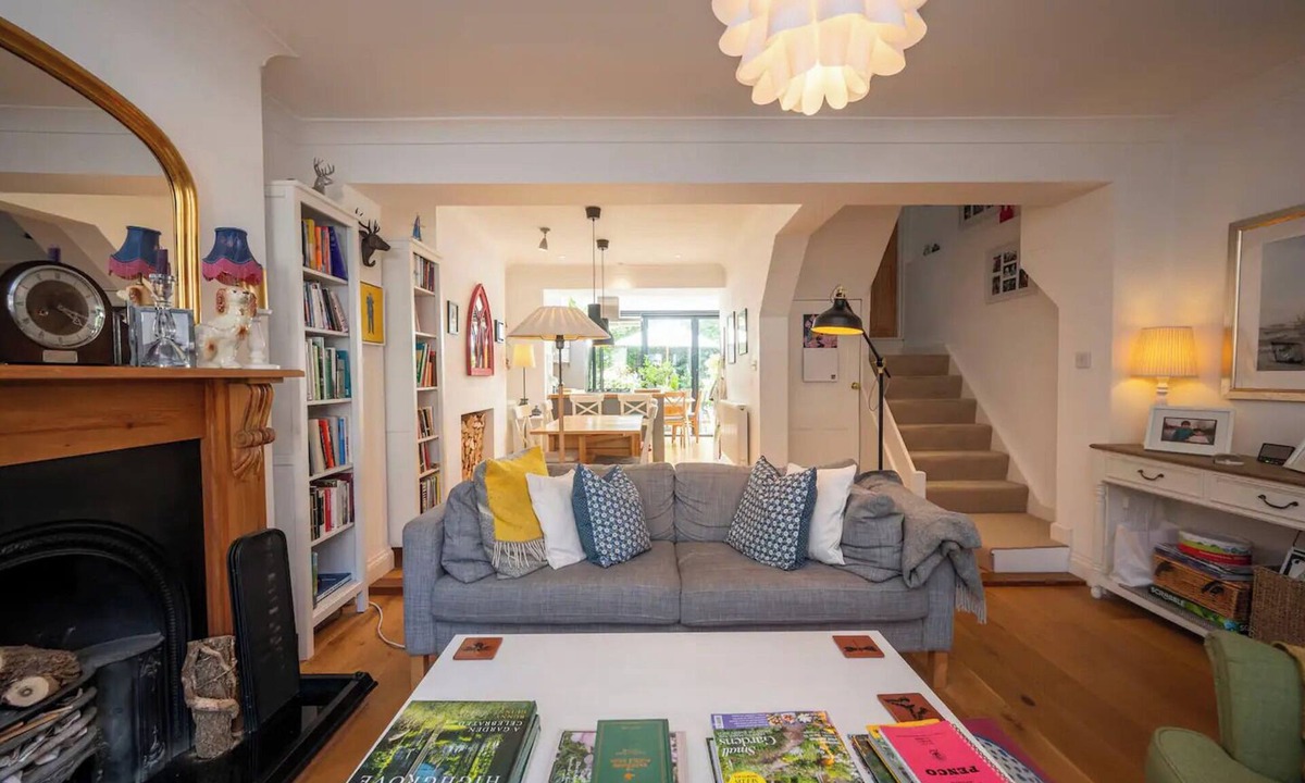 Lee House | Stylishly designed London Townhouse - Garden Oasis! - Pass the Keys