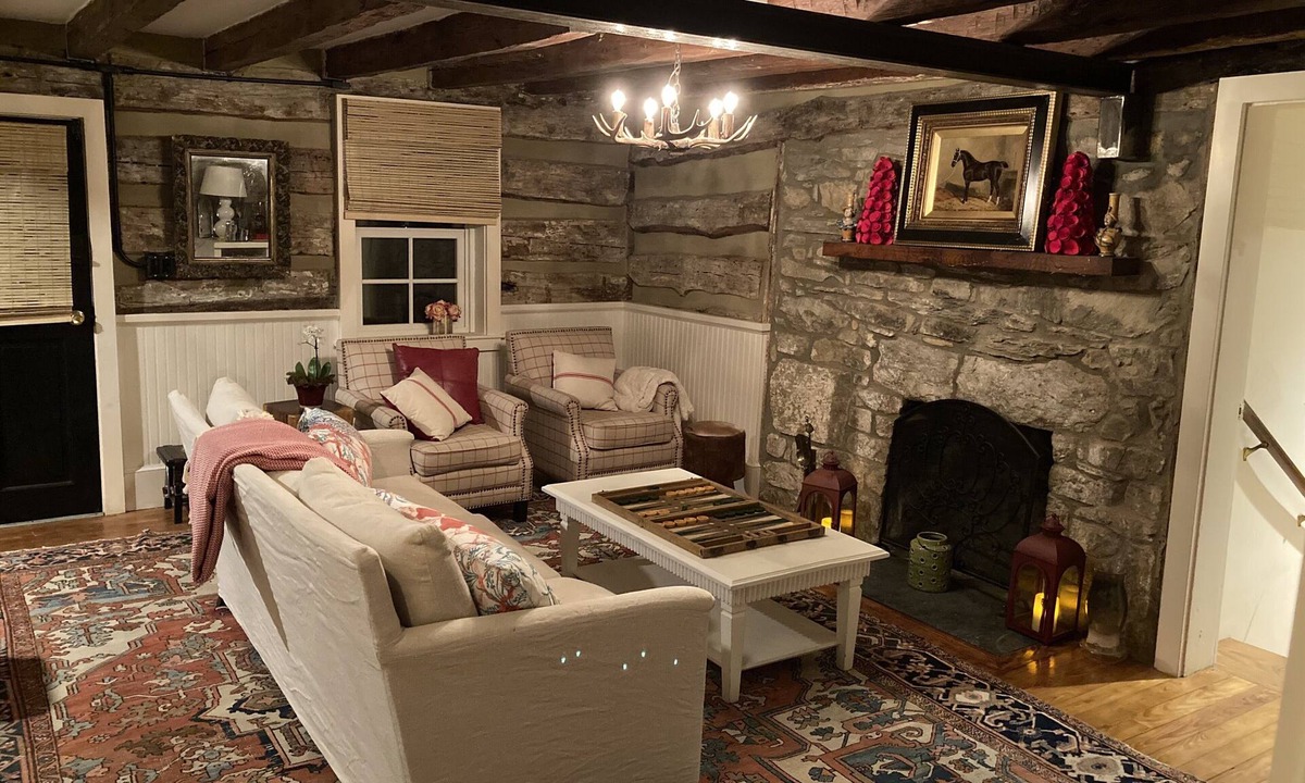 Marshall House | Stylishly restored 1800's historic home- heart of Virginia hunt & wine country!