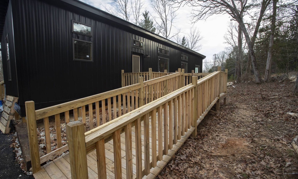 Park City Hotel | SUADA-Superior ADA Cabin