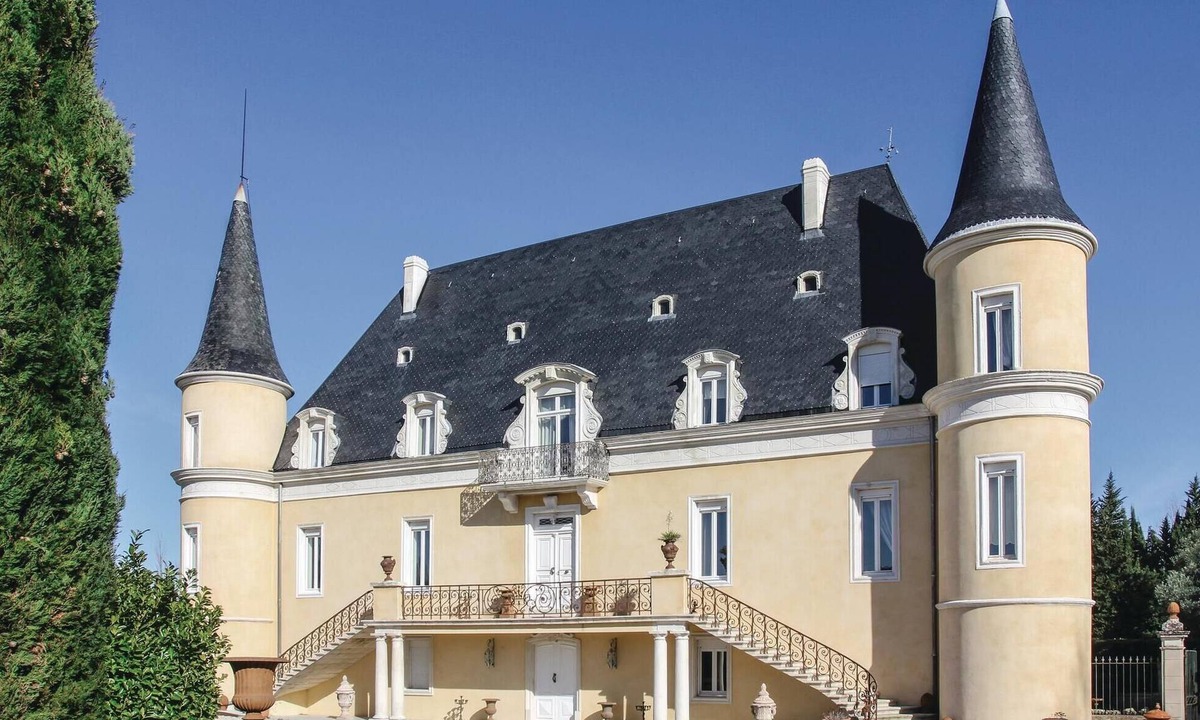 Pont-Saint-Esprit House | Sublime château avec piscine