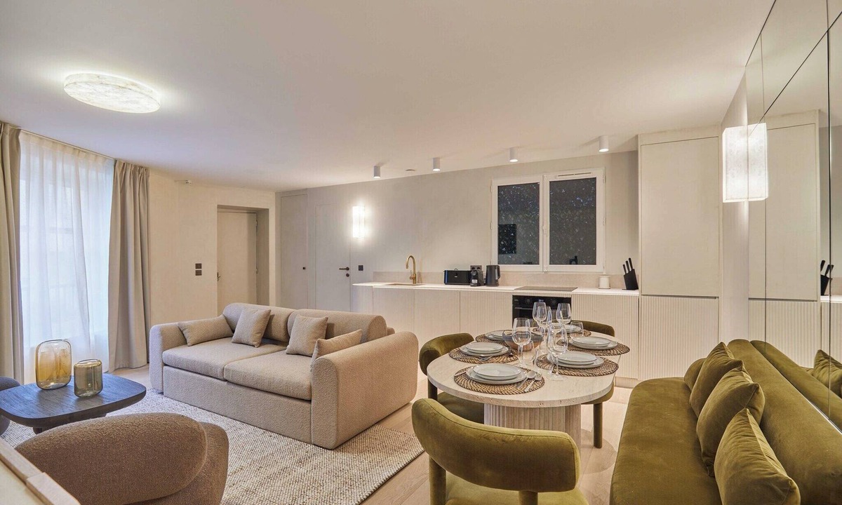 Paris City Center Apartment | Sublime new flat Louvre Palais-Royal