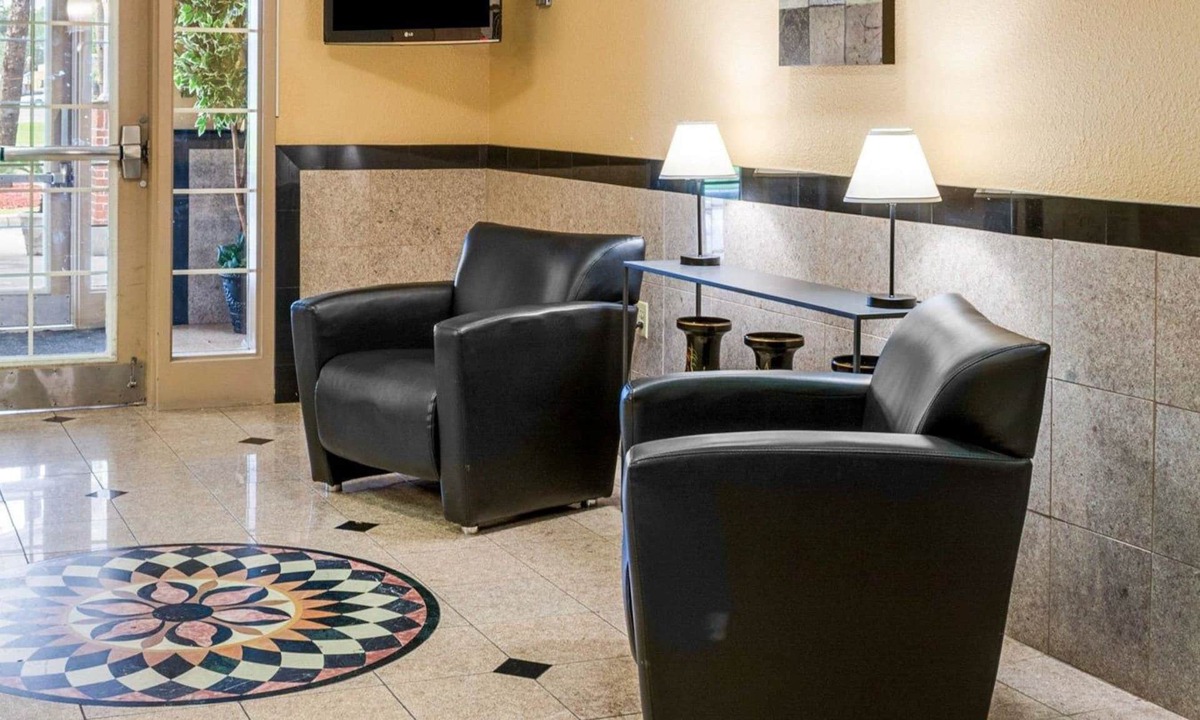 Westwego Hotel | Suburban Studios Avondale