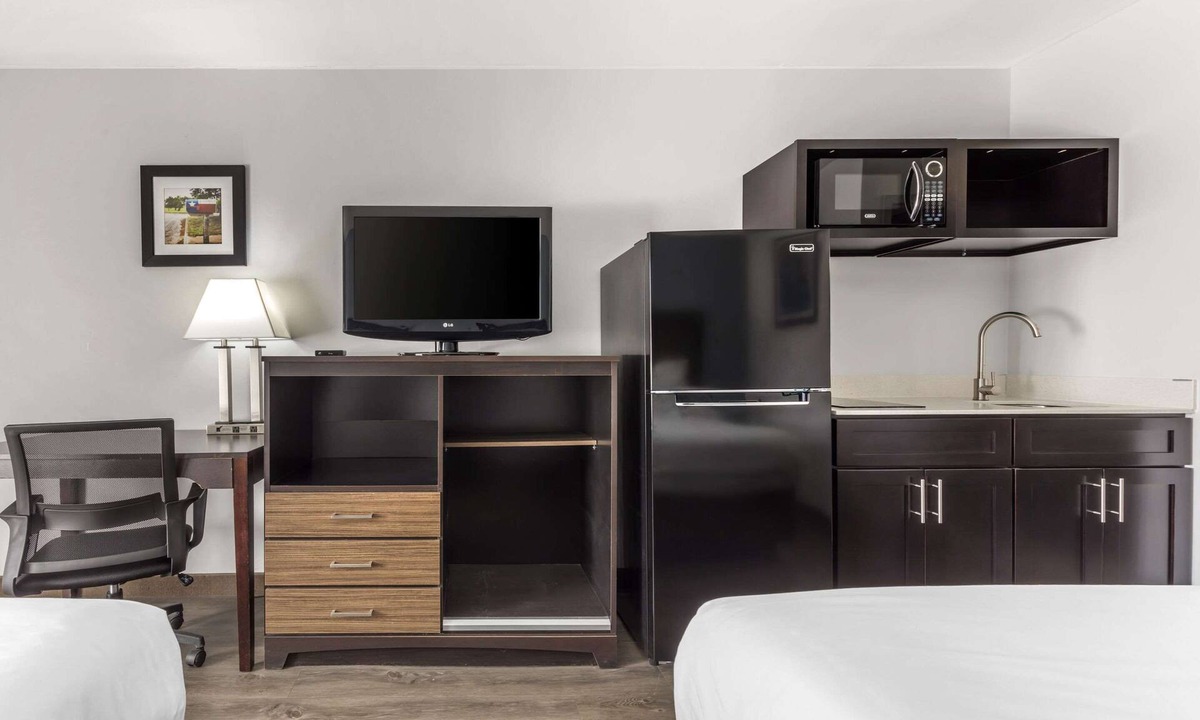 Gainesville Hotel | Suburban Studios Gainesville