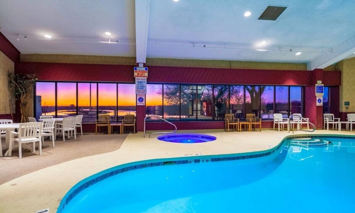 Grand Island Hotel | Suburban Studios I-80 Grand Island