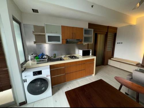 Semanggi Apartment | SUDIRMAN PARK RESIDENCE APARTMENT Cozy one bedroom economical best option comfortable