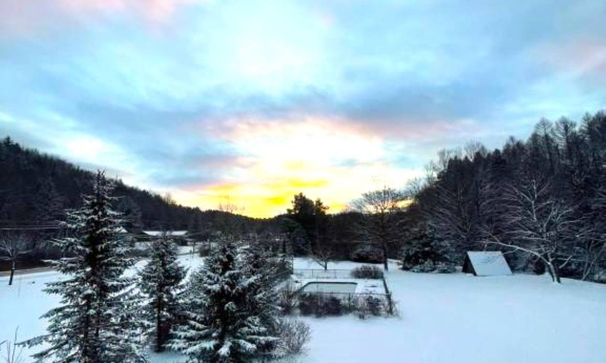 West Dover Hotel | Sugar Maple Inn