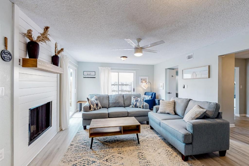 Fort Walton Beach House | Sugar Reef Cottage-356 Billfish unit #1