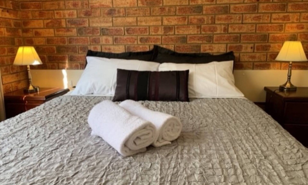 Broadford Hotel | Sugarloaf Motel