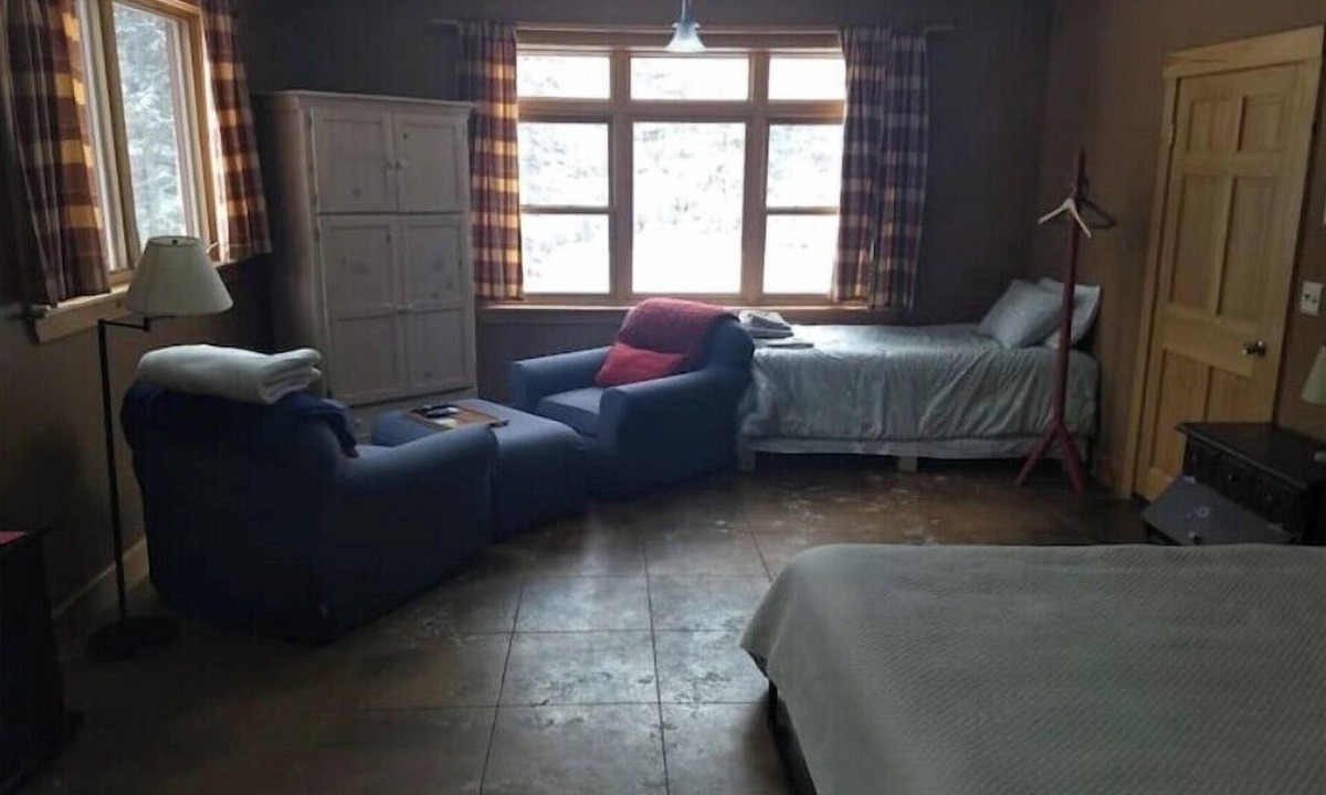 Stratton Apartment | Sugarloaf Mountain Serene Studio