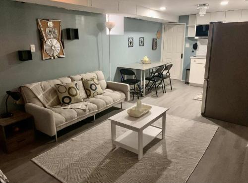 East Lansdowne House | Suhira Hospitality