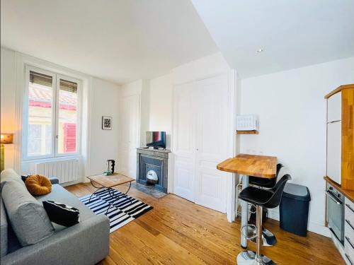 La Guillotiere Apartment | Suit Avane