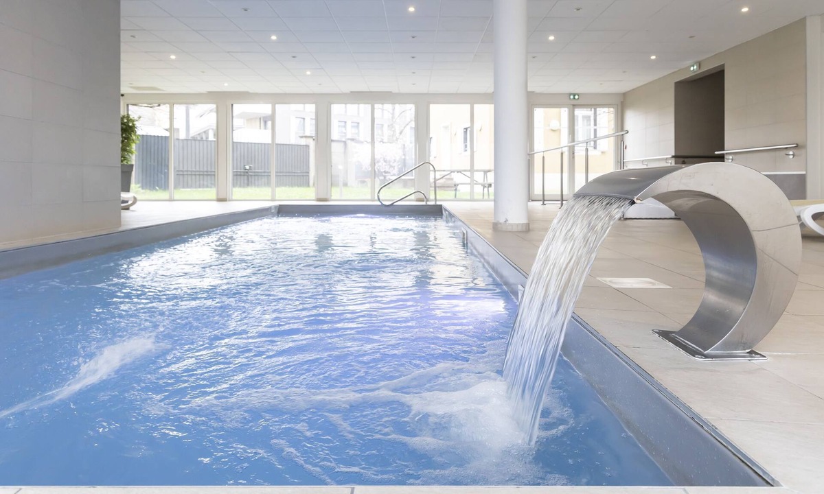 Quartier Saint-Leon Condo | Suite Équipée à 200m du Centre | Accès Piscine