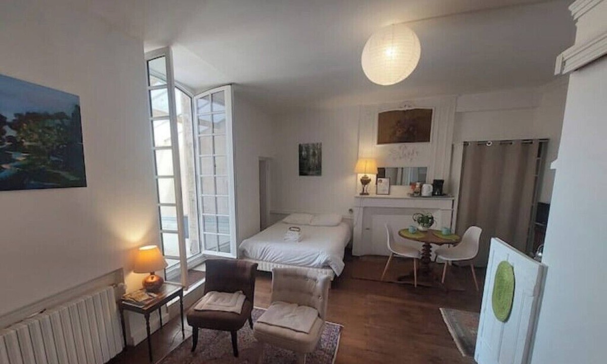 Poitiers Apartment | Suite 1", studio with large private terrace, calm and light