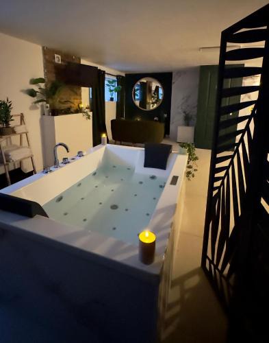Tourcoing Hotel | Suite 11