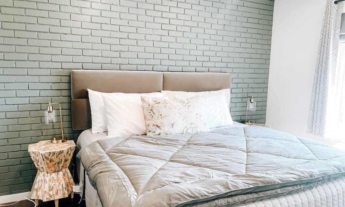 Midtown Apartment | Suite #14 Modern One Bedroom in Midtown, OKC!