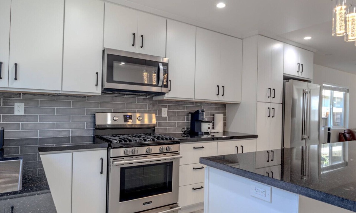 East Palo Alto House | Suite 2 near Stanford