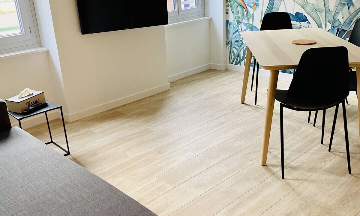 Montceau-les-Mines Apartment | Suite 24 L'annexe