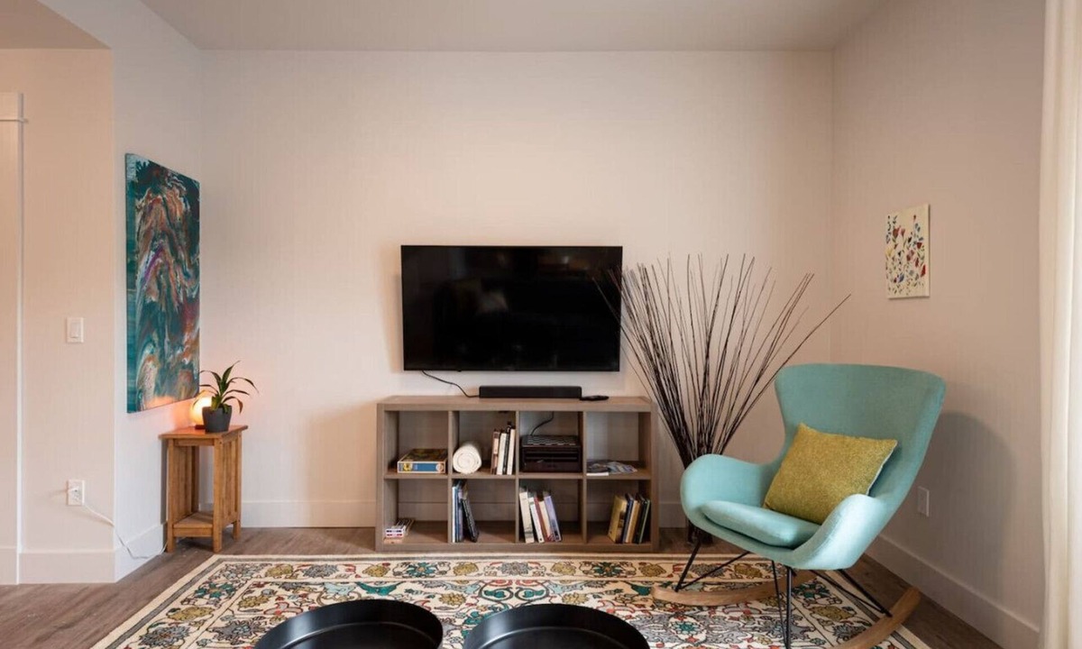 Wolfville Apartment | Suite 301 - 470 Main