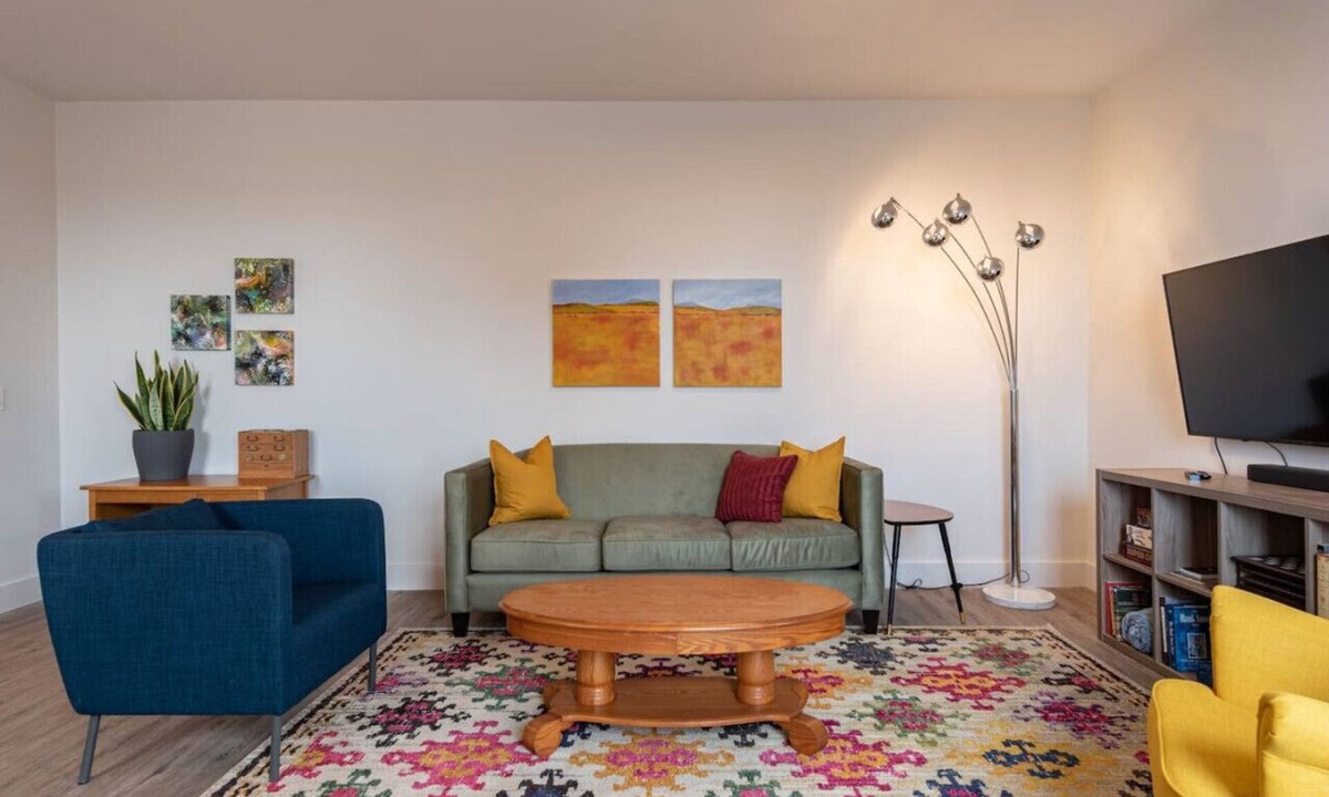 Wolfville Apartment | Suite 302 - 470 Main