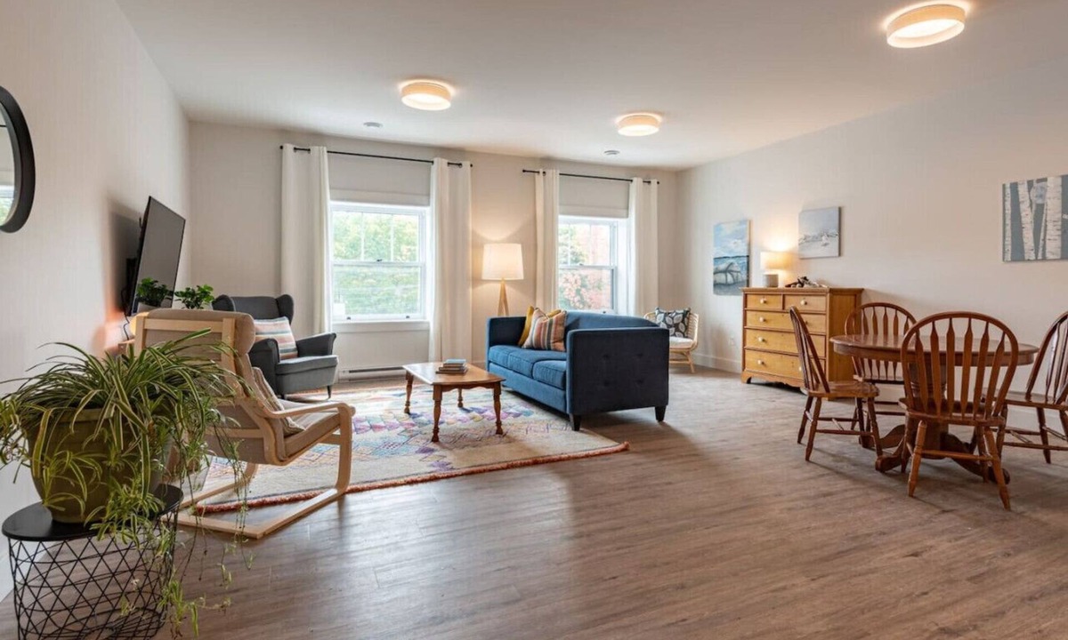 Wolfville Apartment | Suite 303 - 470 Main