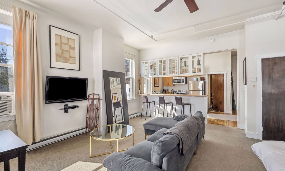 Lake Placid Hotel | Suite 4- Not Pet Friendly