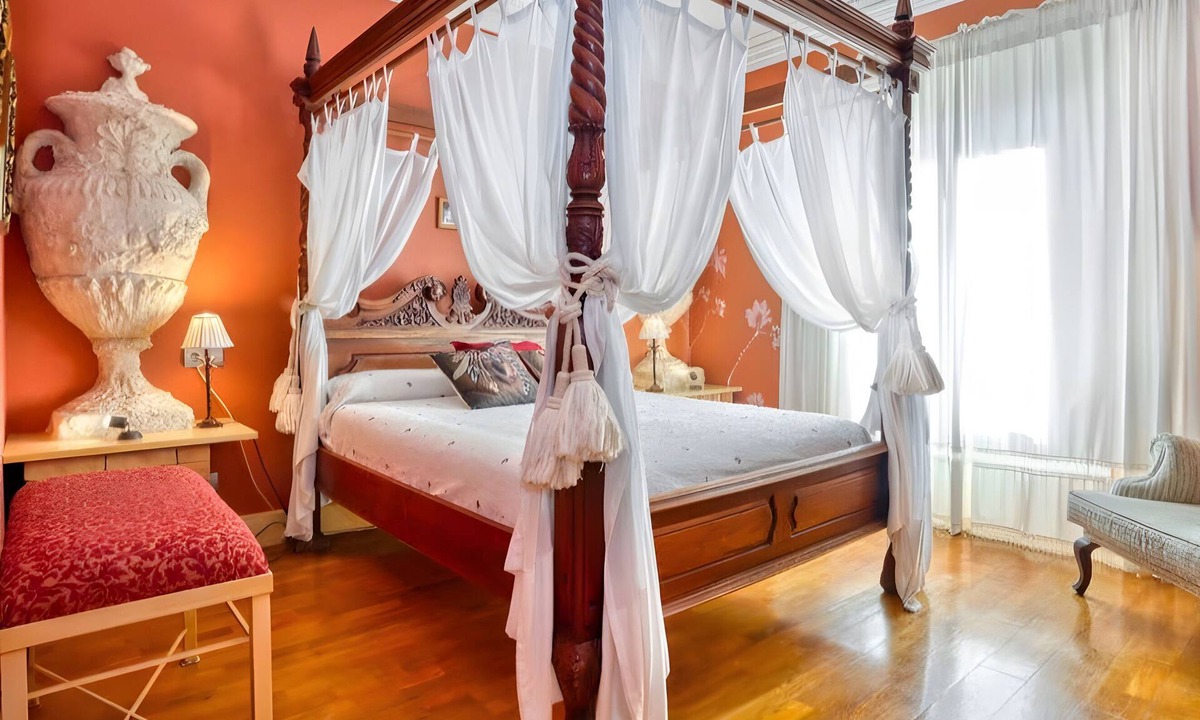 Ocenilla Apartment | Suite 4 with Mountain Views, Shared Terrace, and Wi-Fi